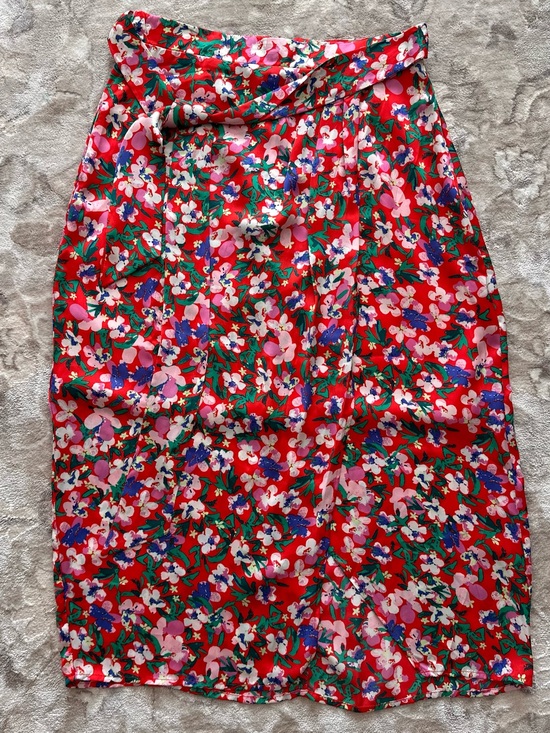 Kelly Renee Dresses & Skirts - Kelly Renee Satin Floral Print Faux Wrap Midi Skirt – Size M